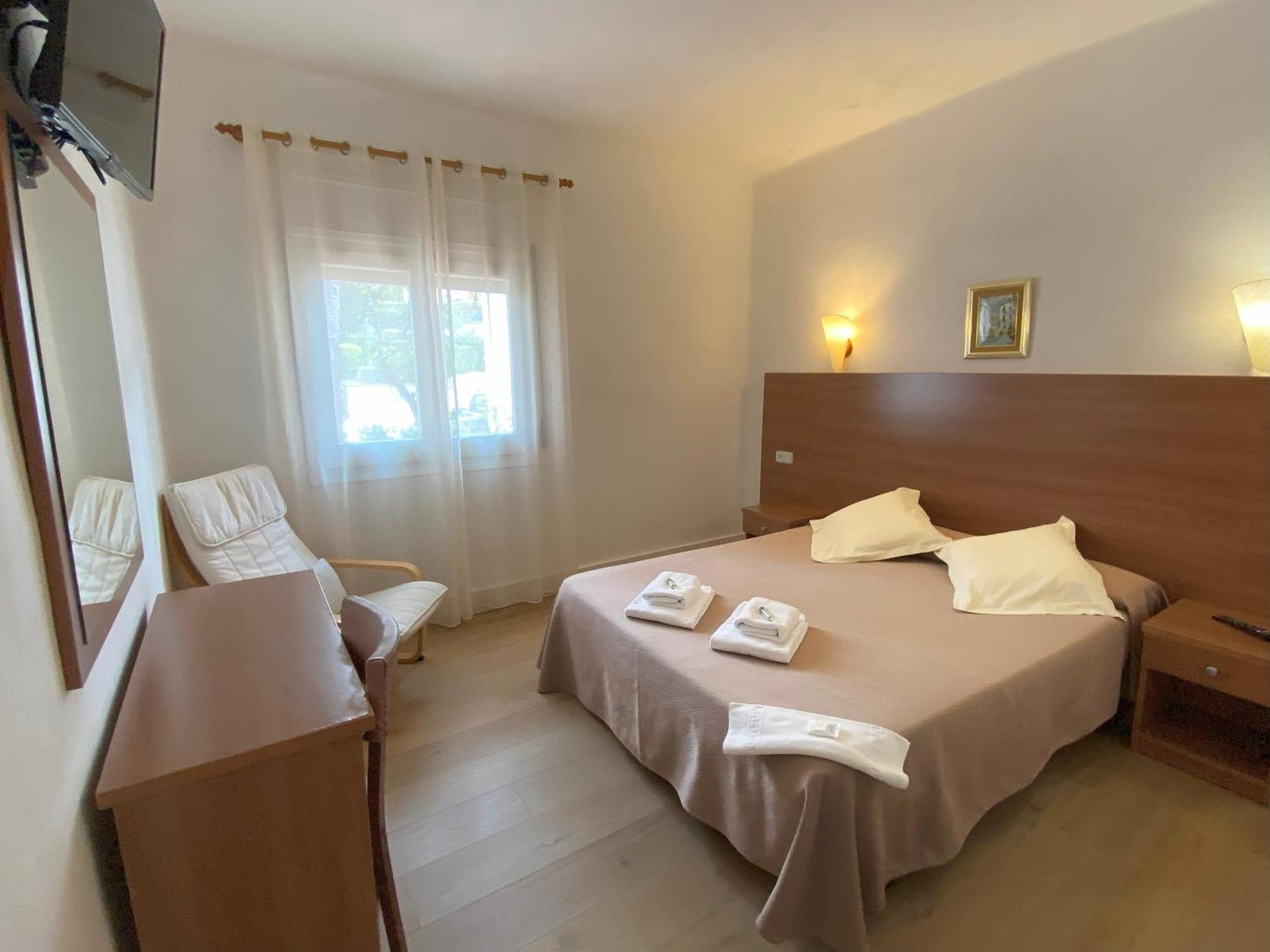 Hotel Medium Montecarlo Palafrugell Room photo